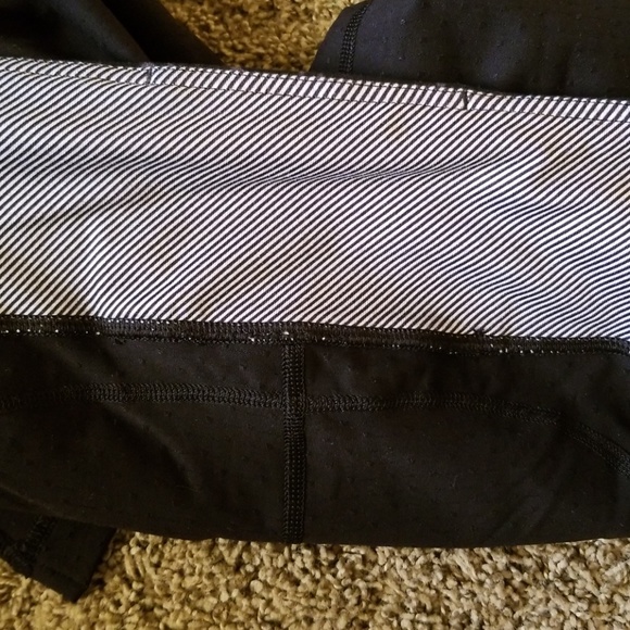 lululemon crops - Picture 7 of 8